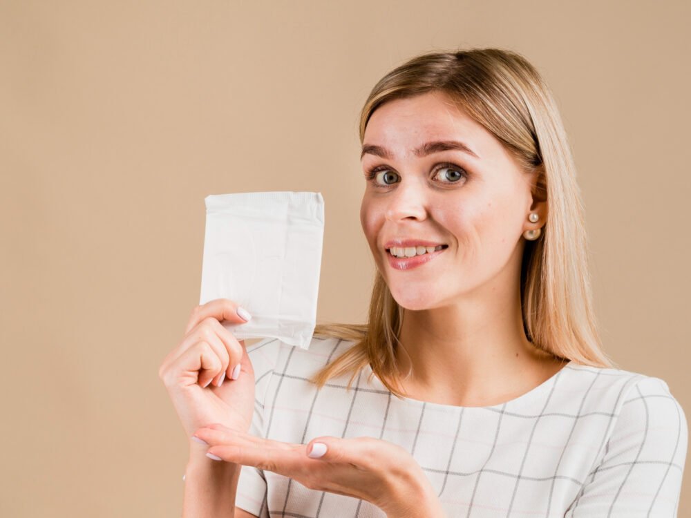 Refreshing Hand & Facial Wipes: Everyday Cleanliness Made Easy